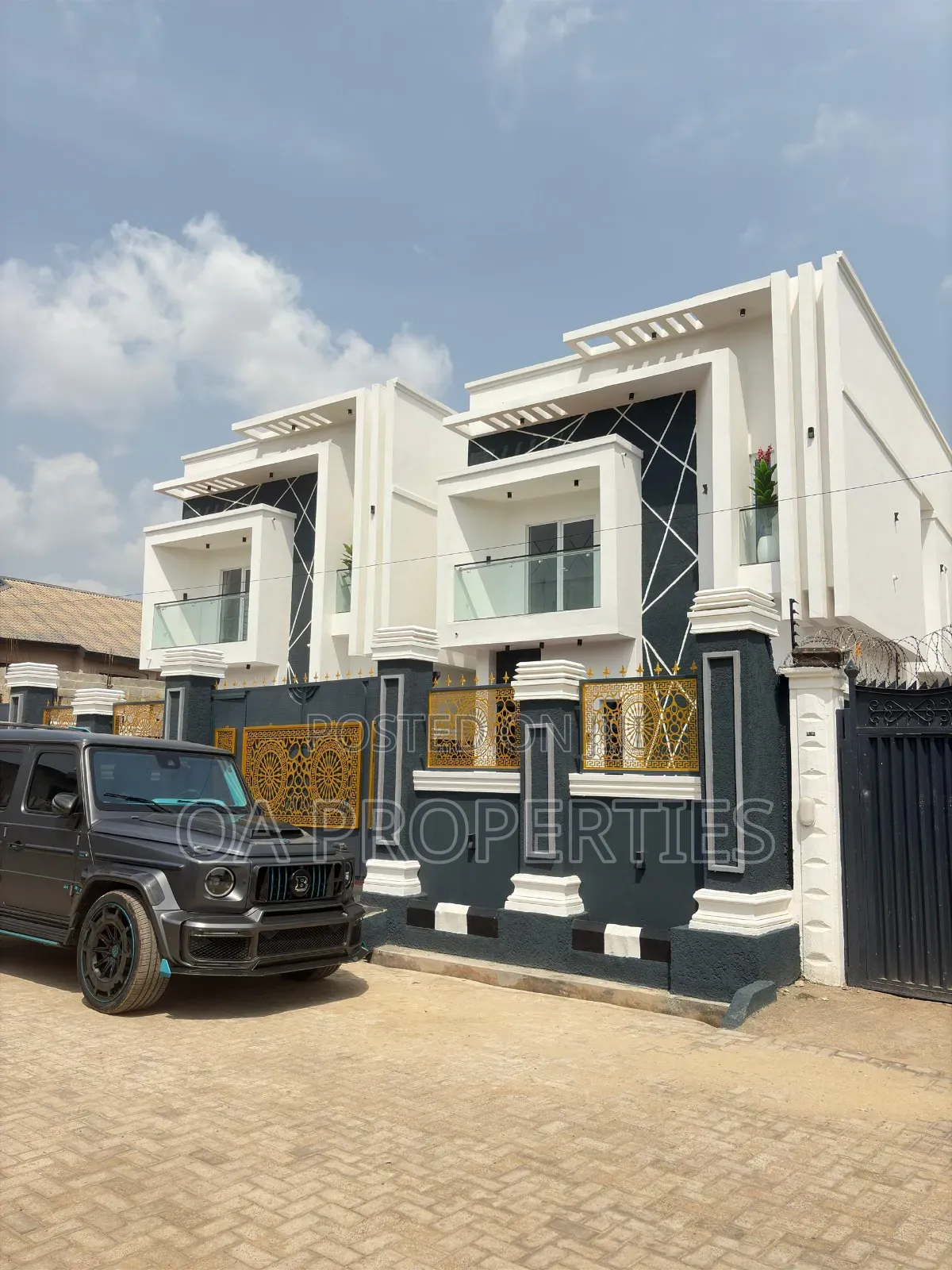 5bdrm Duplex in Amazing Grace, Agege for sale in Agege