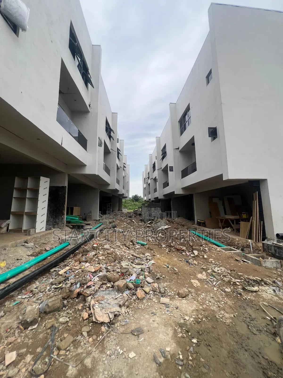 4bdrm Townhouse/Terrace in Surulere Lagos for sale in Surulere