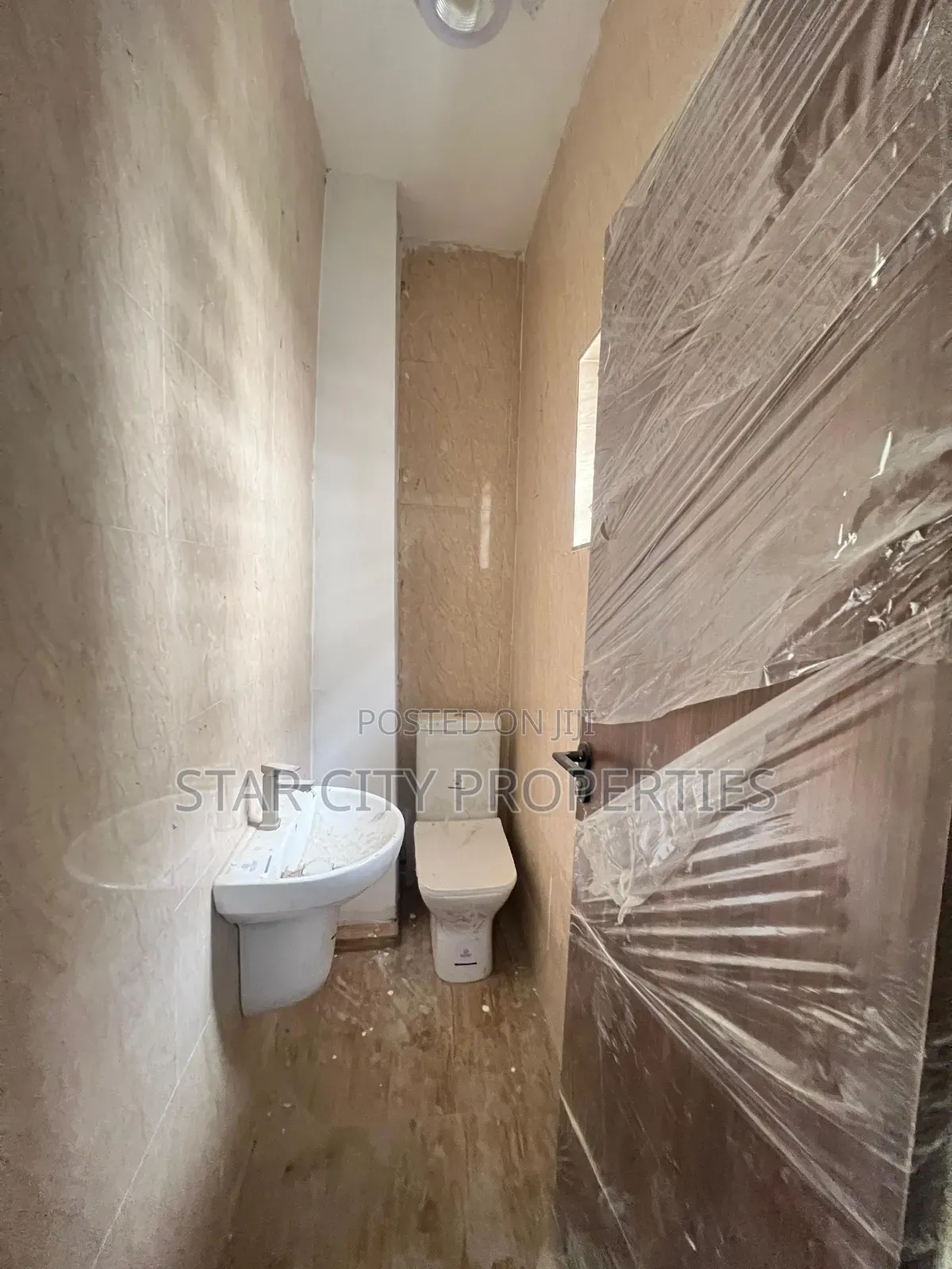 4bdrm Townhouse/Terrace in Surulere Lagos for sale in Surulere