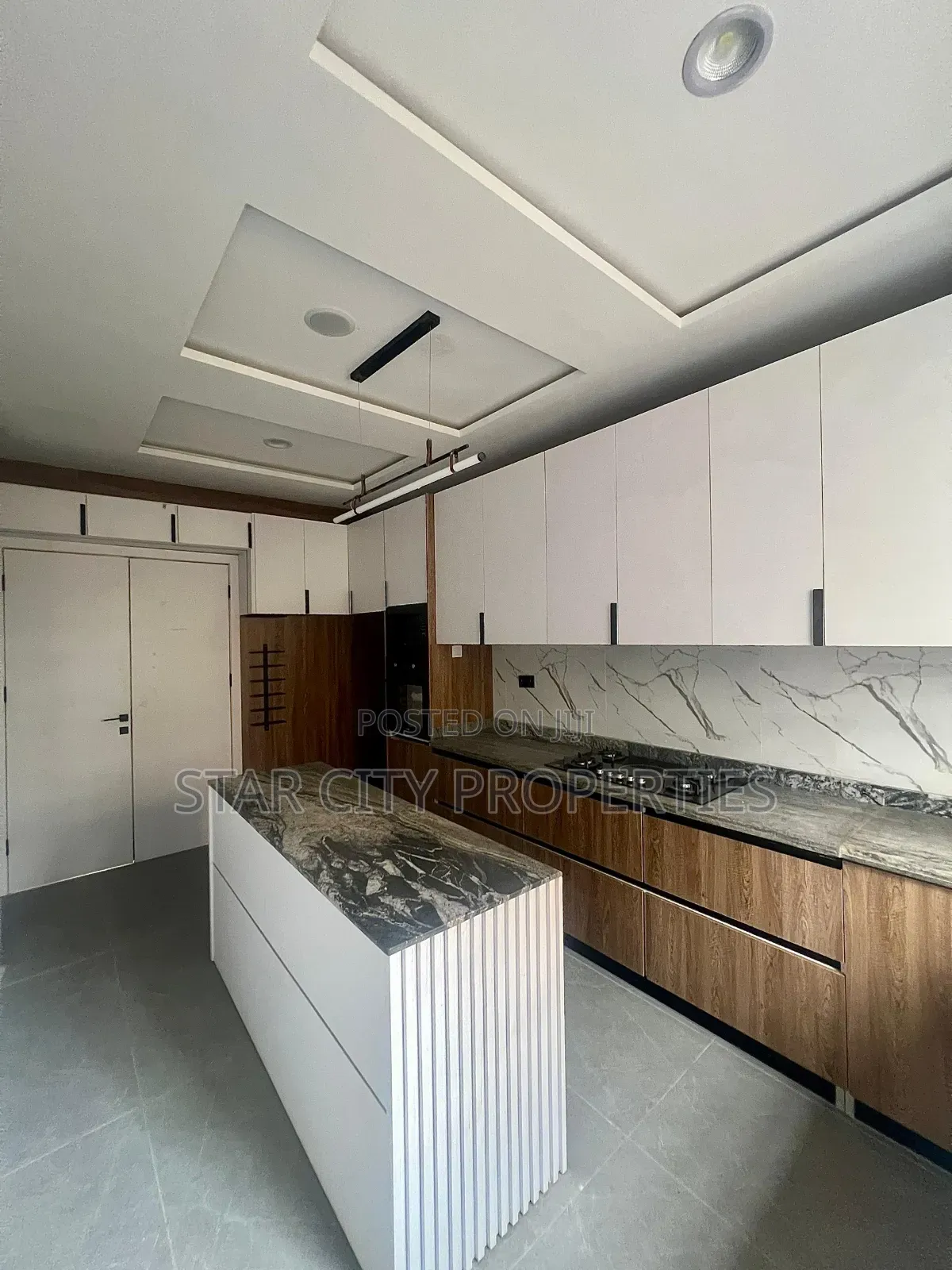 5bdrm Duplex in Omole Phase 1 for sale in Omole Phase 1