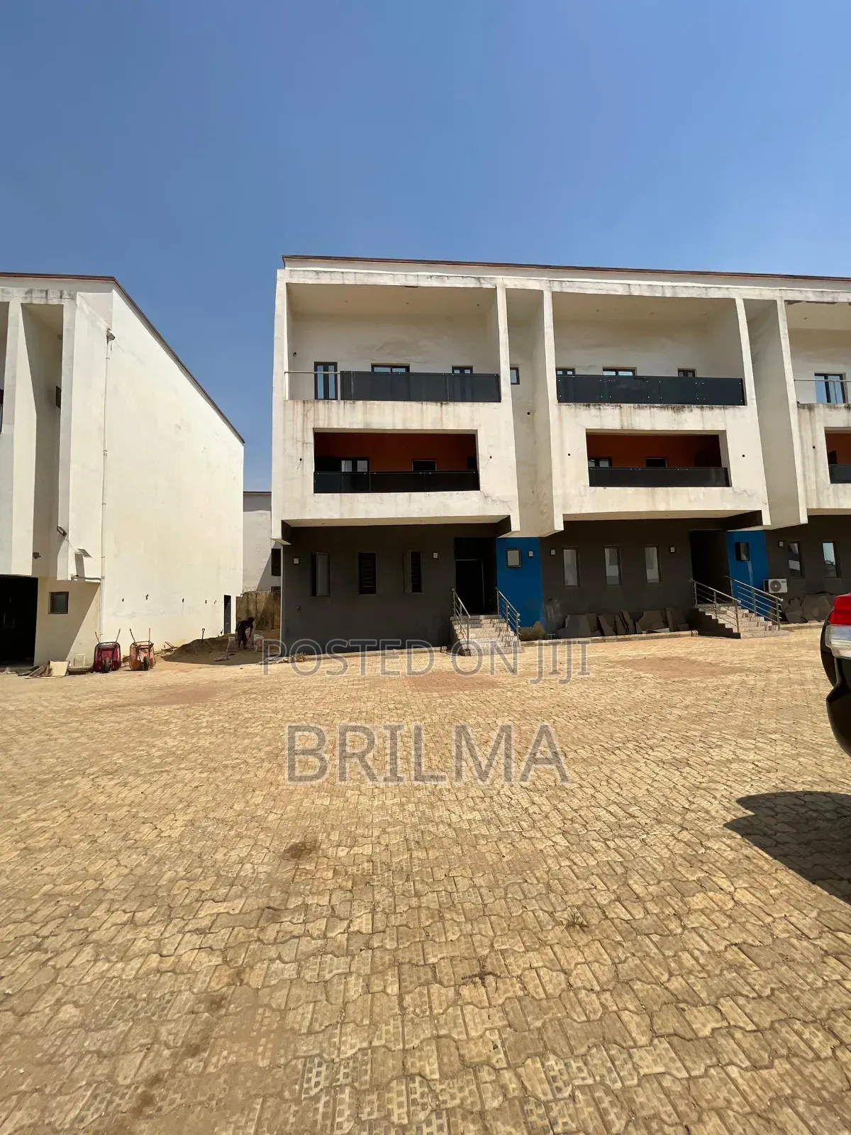 4bdrm Duplex in Kaura for sale in Kaura