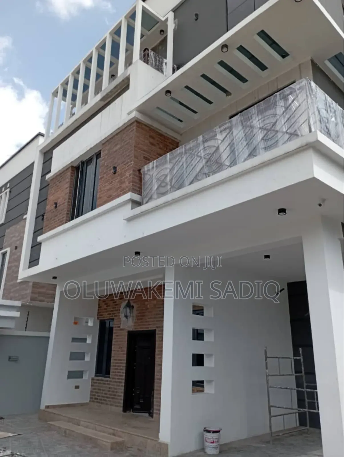 5bdrm Duplex in Omole Phase1 for sale in Omole Phase 1