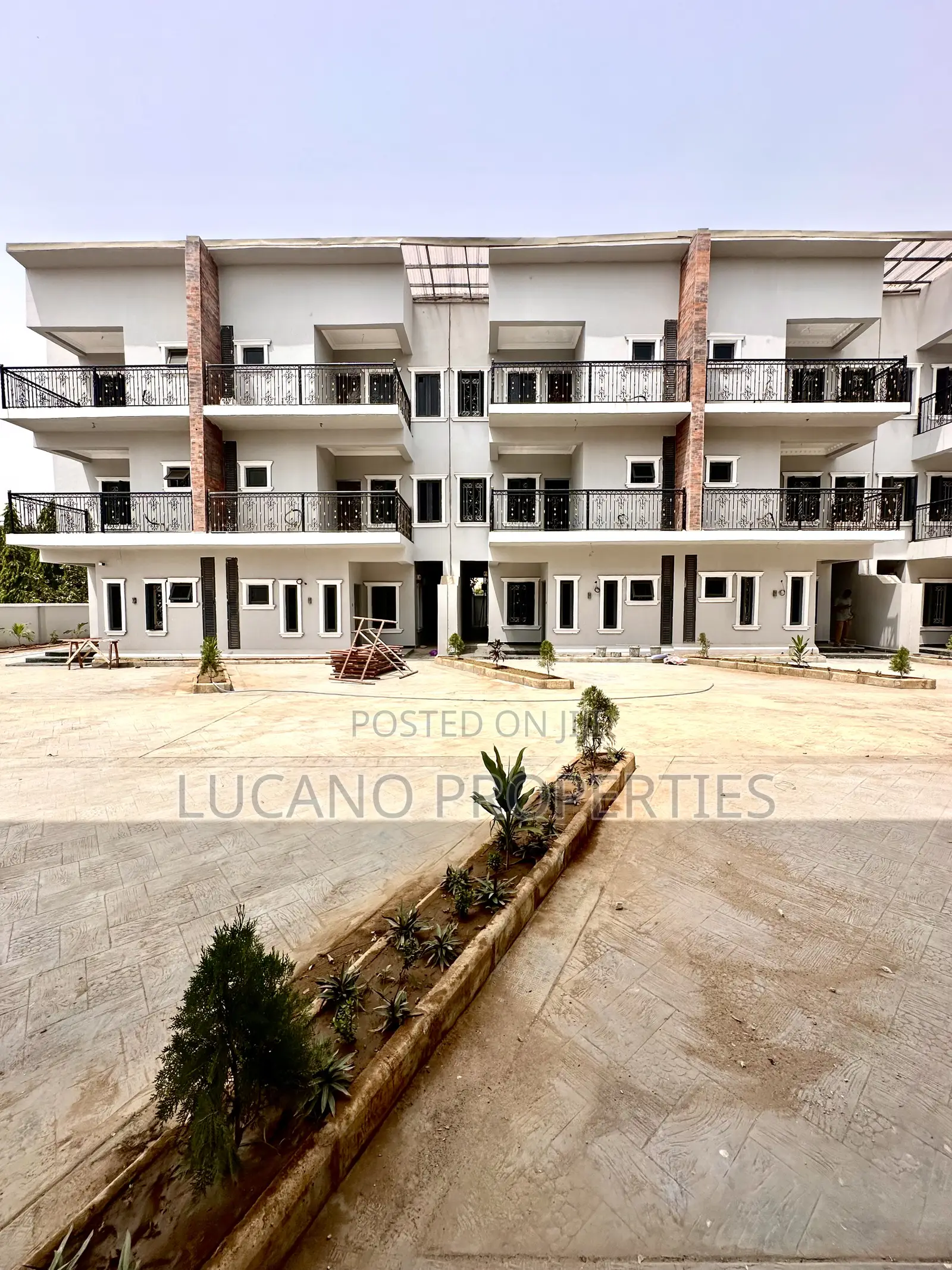 5bdrm Duplex in Wuse District for sale in Zone 4 / Wuse