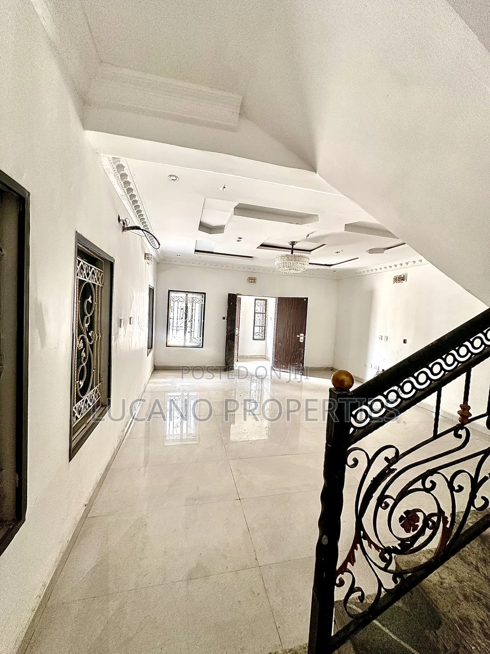 5bdrm Duplex in Wuse District for sale in Zone 4 / Wuse