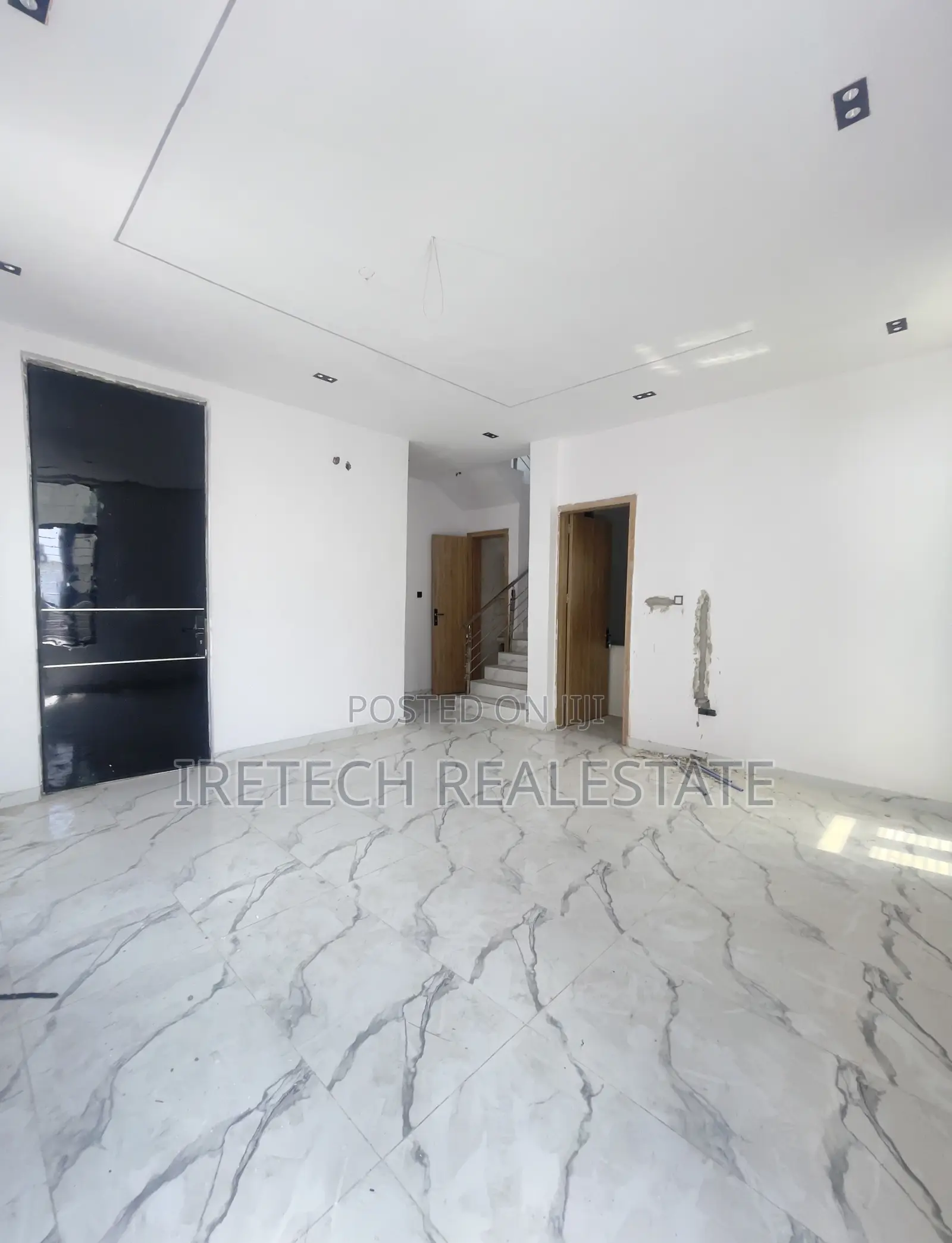 4bdrm Townhouse/Terrace in Ajah Lagos, Off Lekki-Epe Expressway in Off Lekki-Epe Expressway