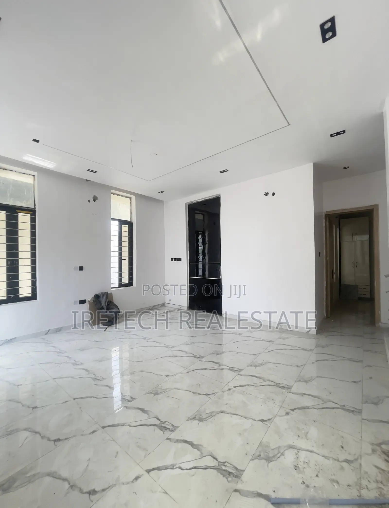4bdrm Townhouse/Terrace in Ajah Lagos, Off Lekki-Epe Expressway in Off Lekki-Epe Expressway