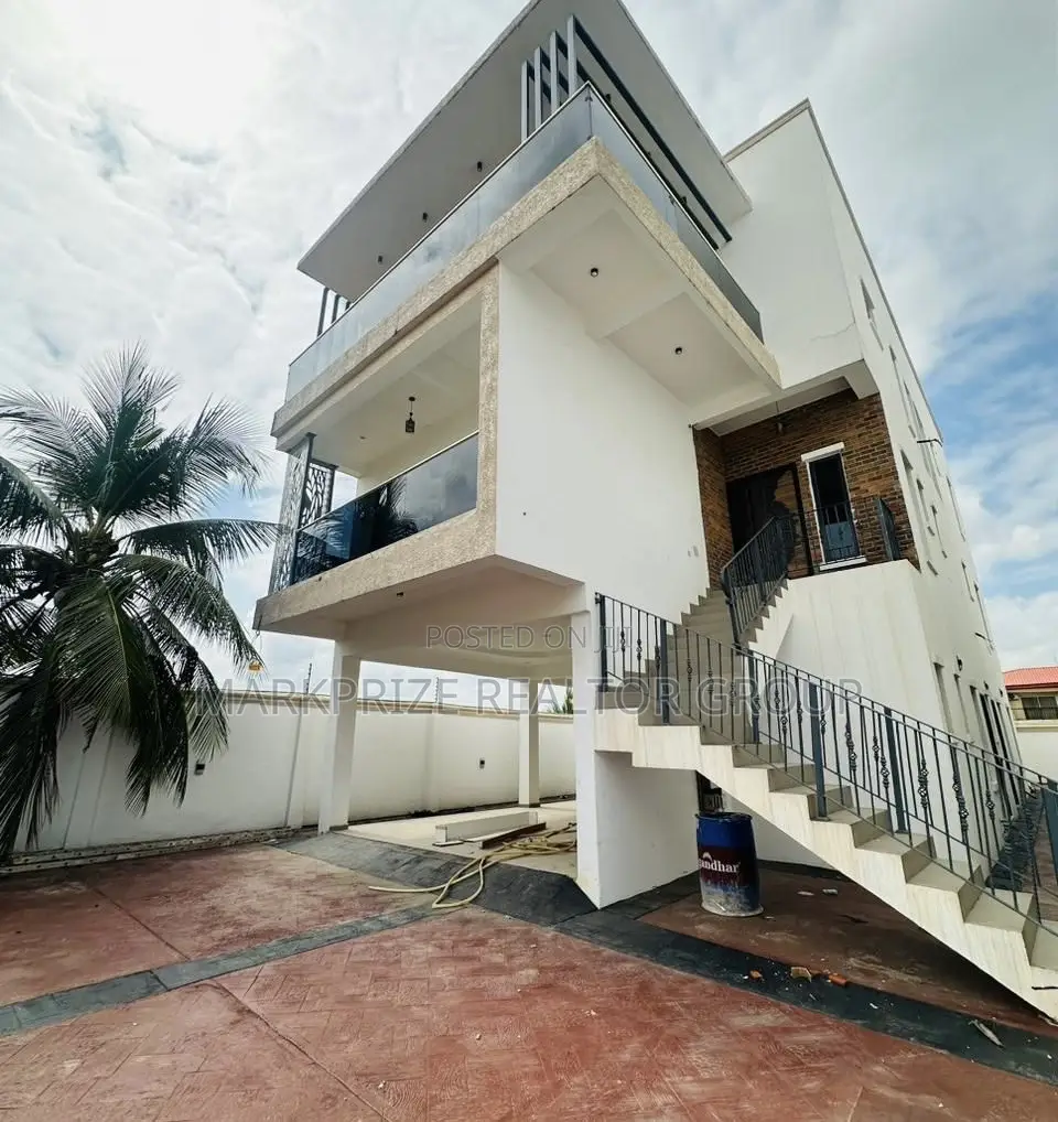 5bdrm Duplex in Magodo Phase 2 Lagos for sale in Magodo
