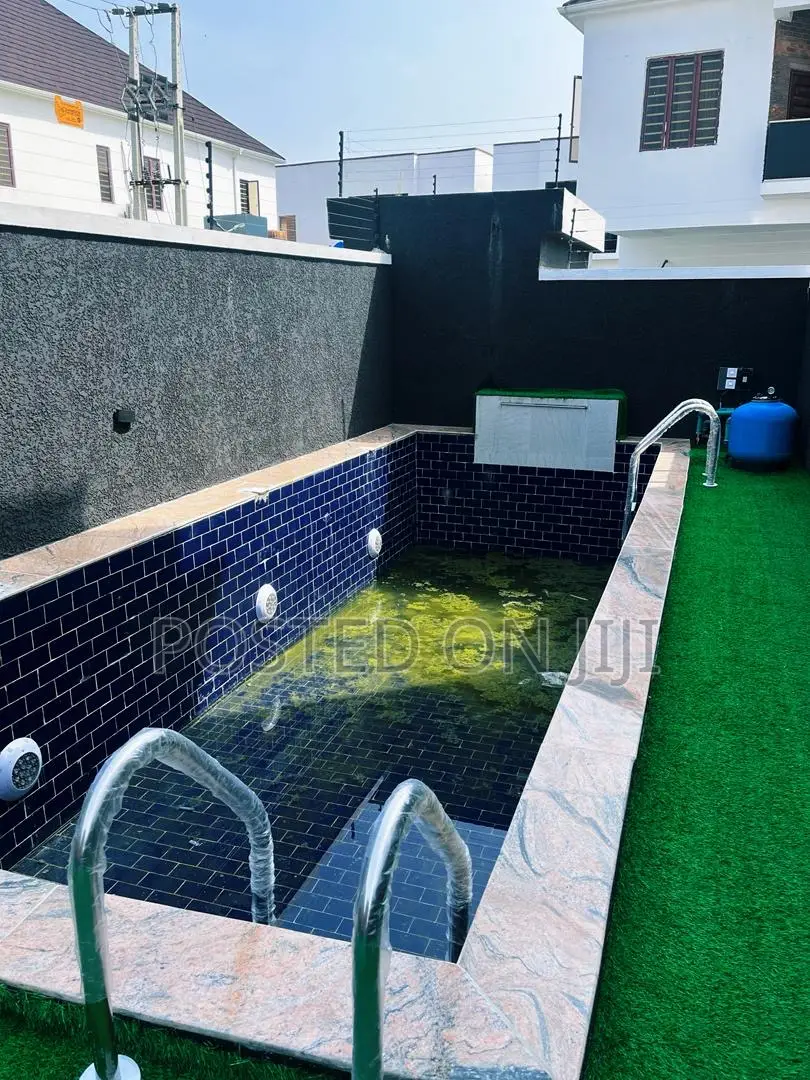 4bdrm Duplex in Dpkay Estate, Lekki Phase 2 for sale in Lekki Phase 2