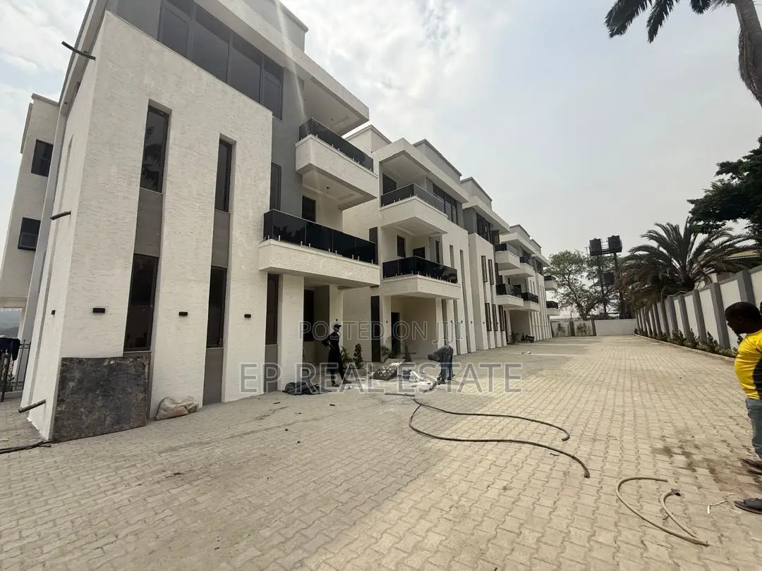 4bdrm Duplex in Asokoro for sale in Asokoro