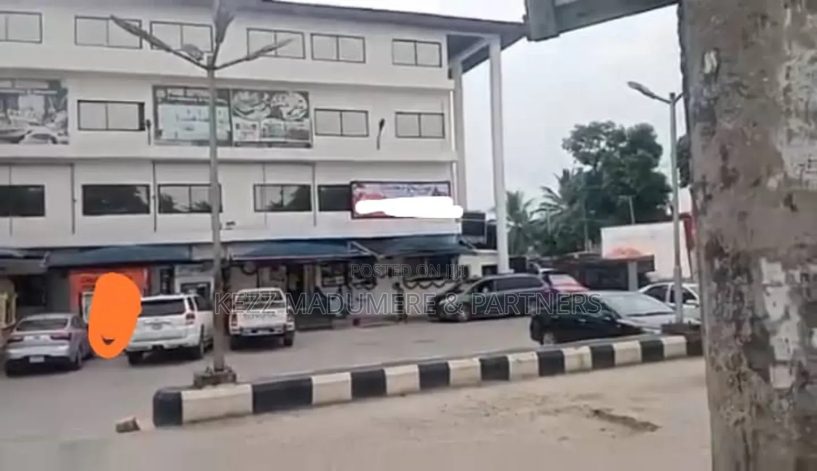 For Sale : Massive Commercial Plaza on Aba Rd, Ph in Aba Expressway