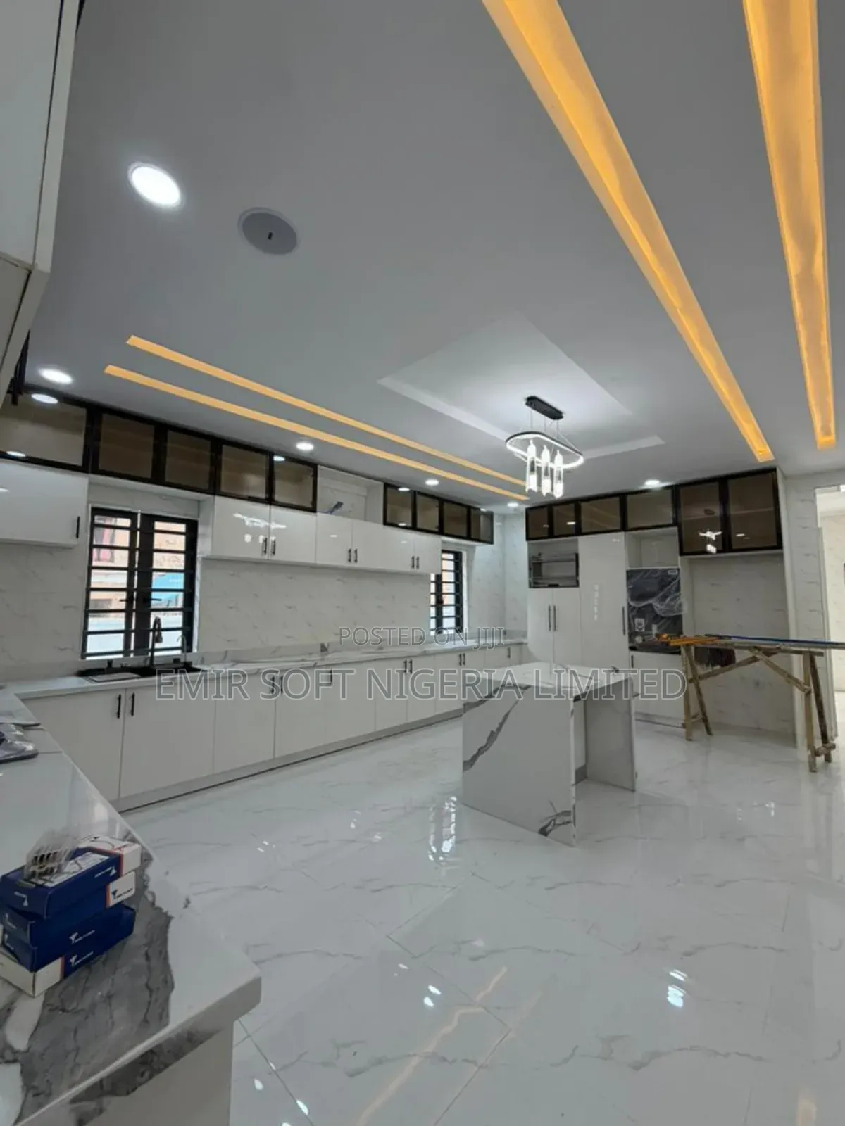 4bdrm Duplex in Oluyole Estate for sale in Oluyole Estate