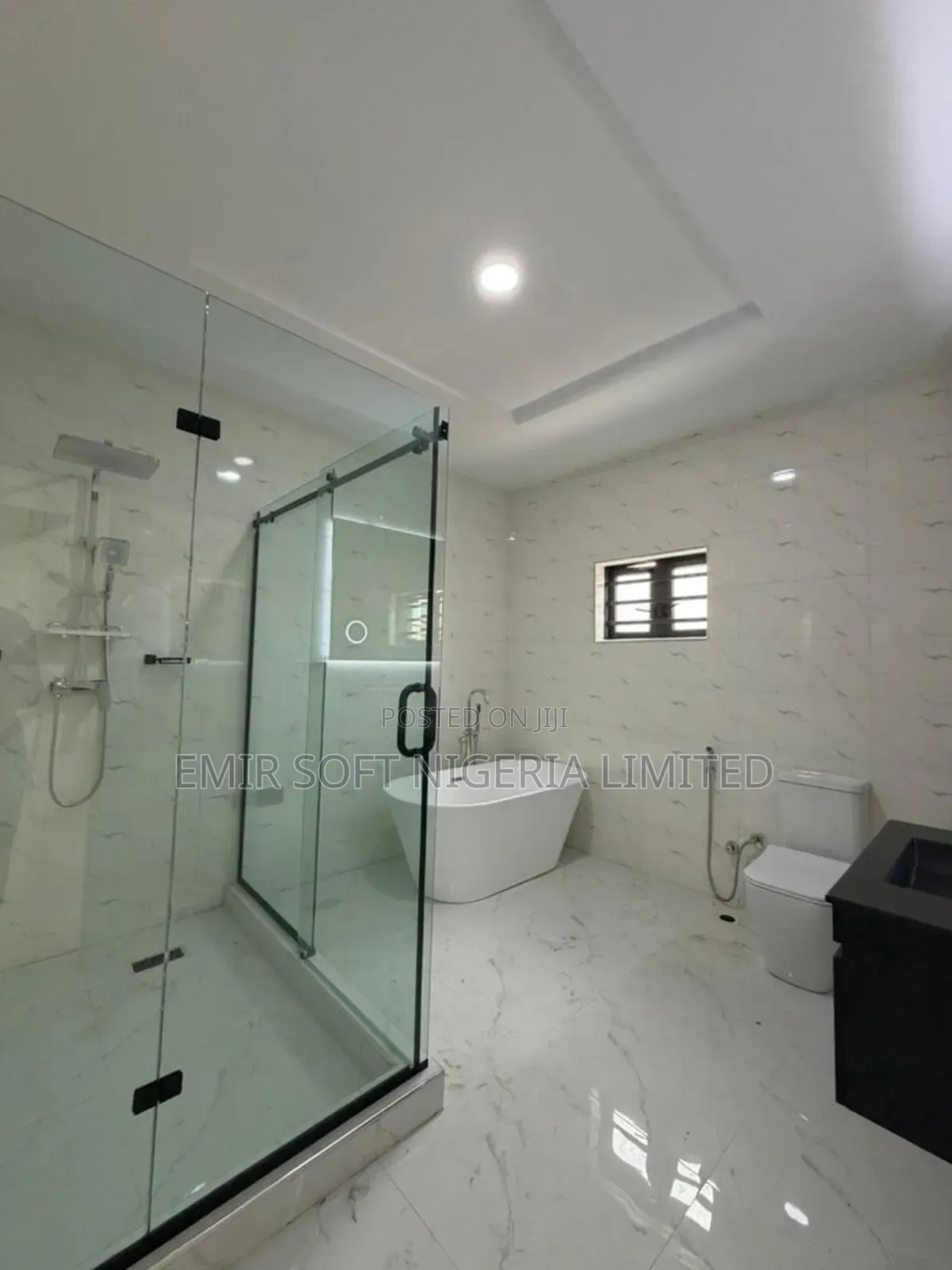 4bdrm Duplex in Oluyole Estate for sale in Oluyole Estate