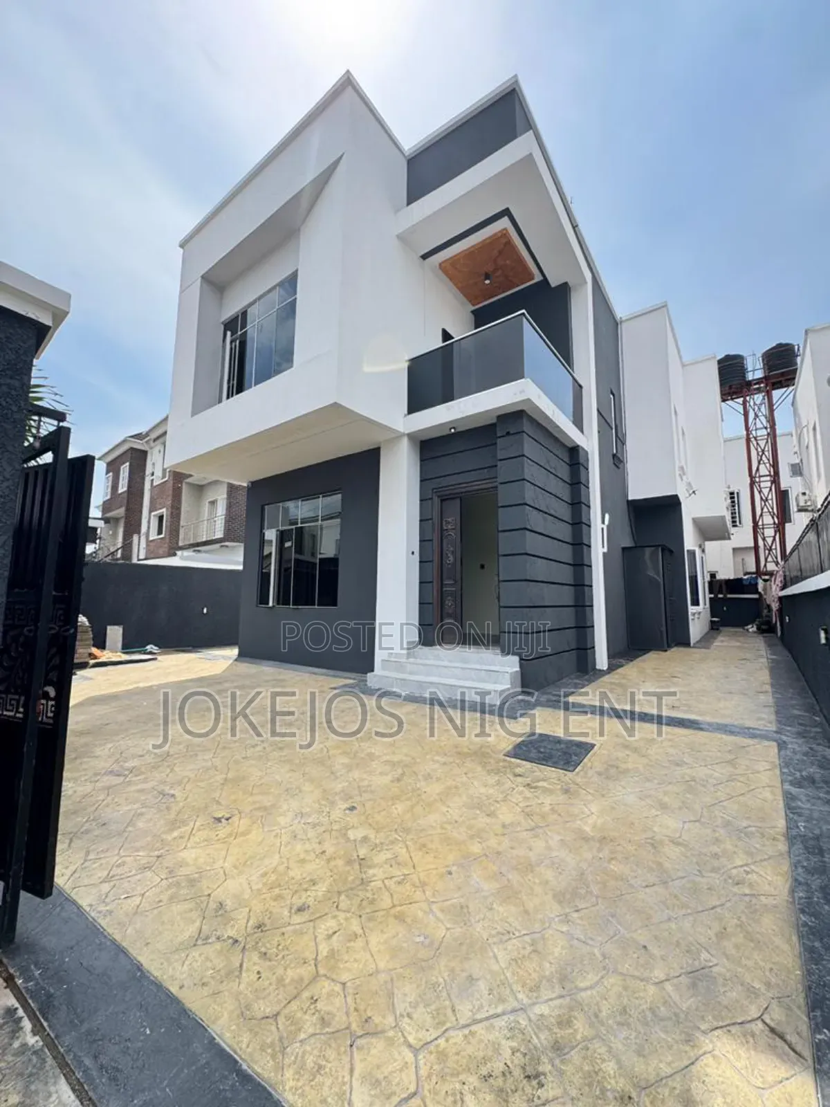 5bdrm Duplex in Osapa London Lekki for sale in Osapa london