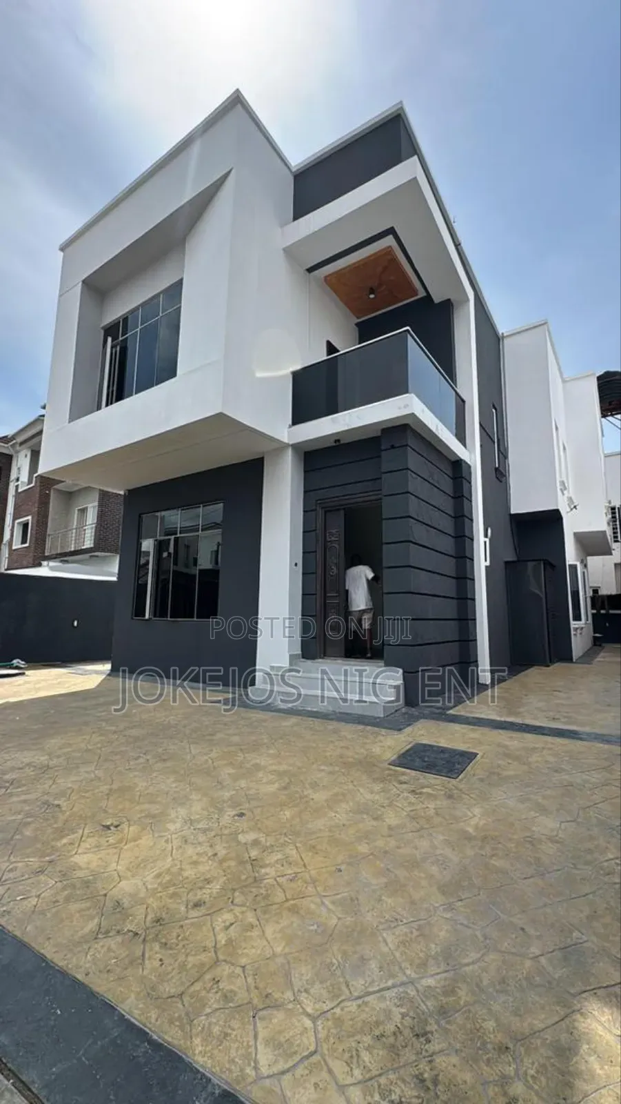 5bdrm Duplex in Osapa London Lekki for sale in Osapa london