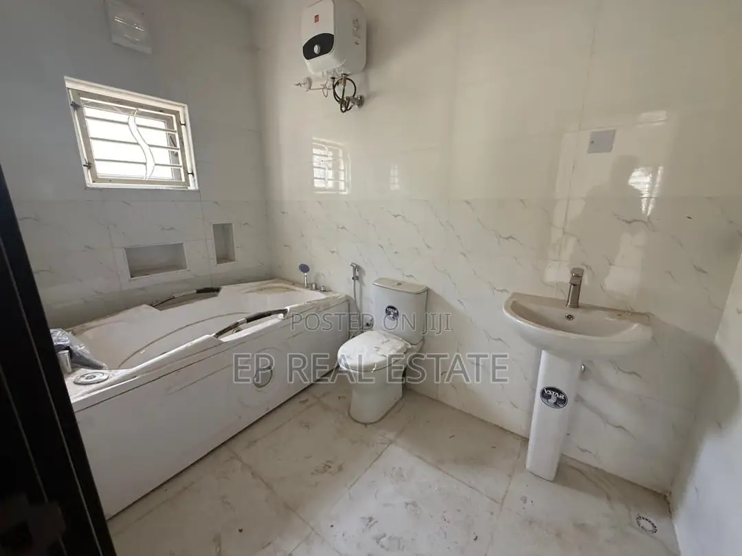 5bdrm House in Guzape District for sale in Guzape District