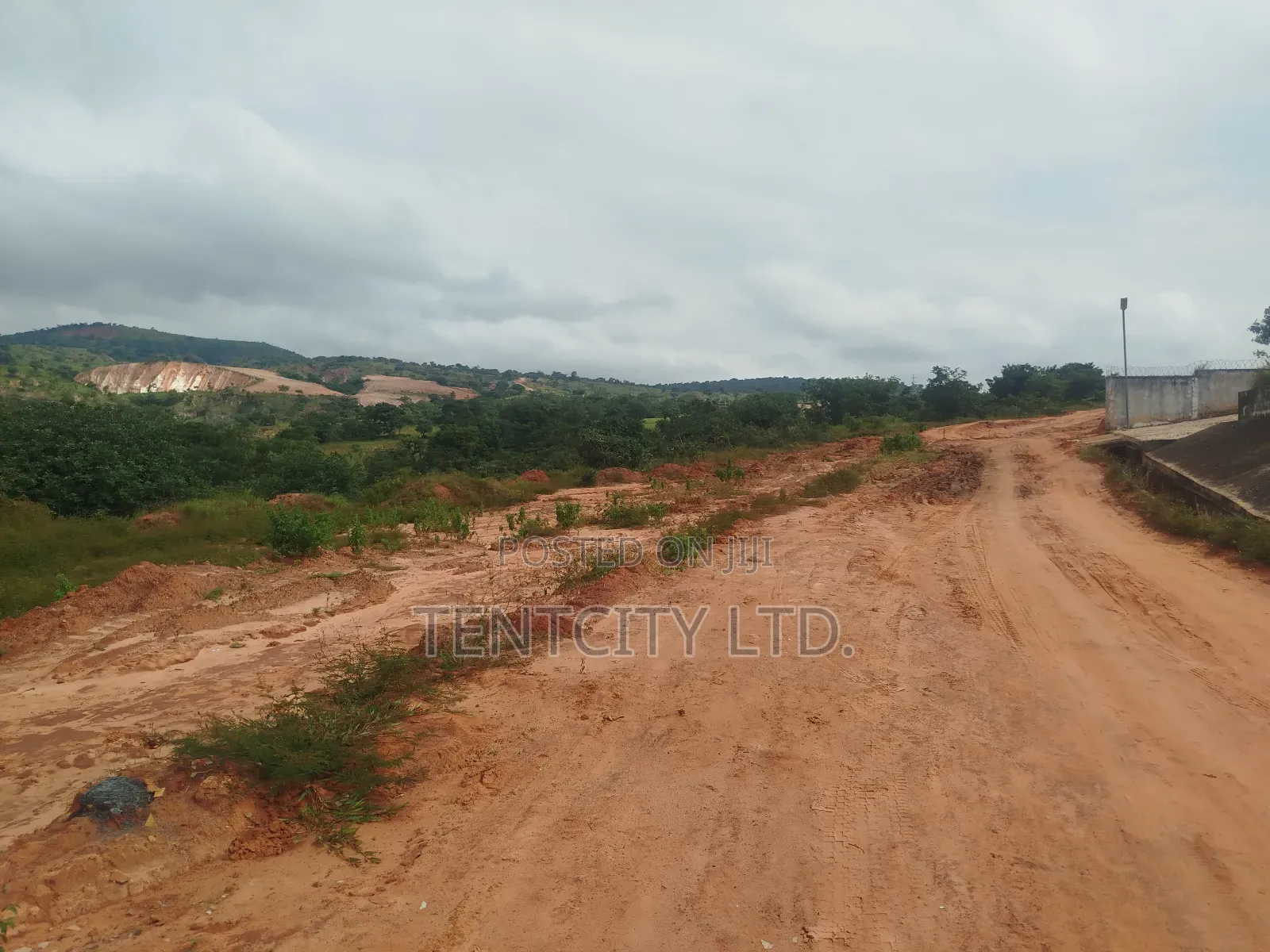 4bdrm Bungalow in Beside Sunrise for sale in Enugu