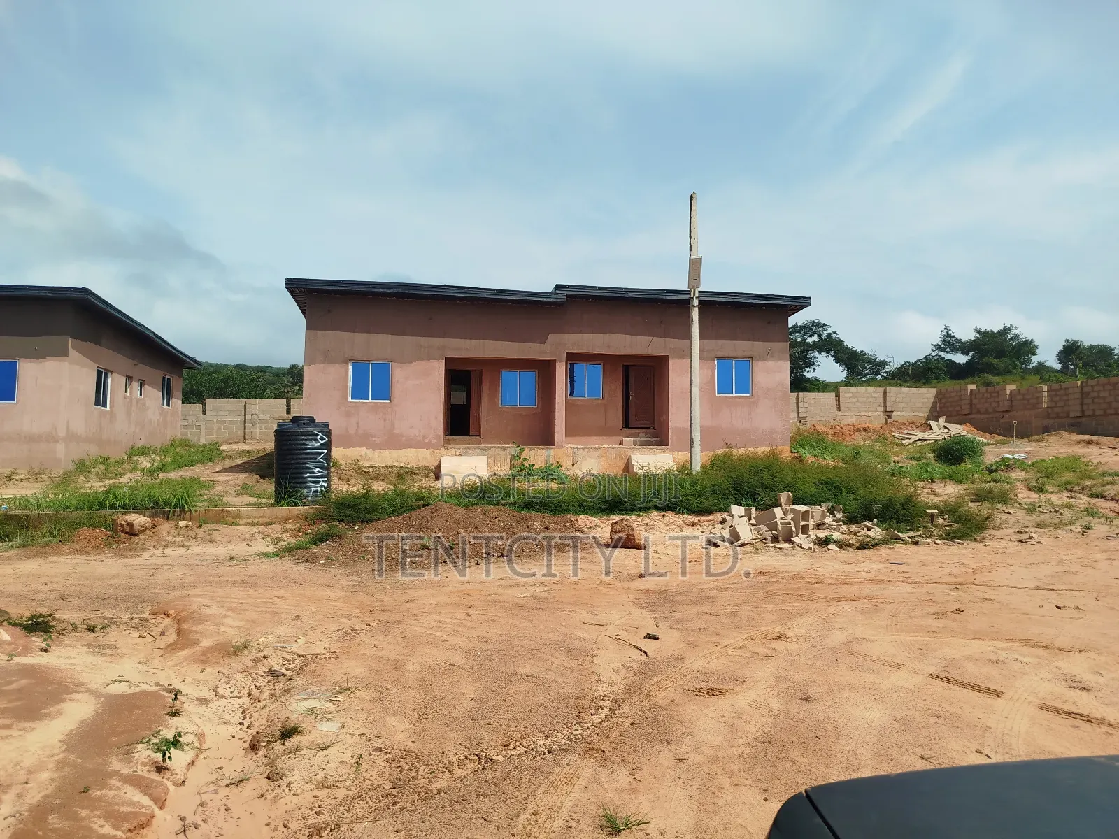 4bdrm Bungalow in Beside Sunrise for sale in Enugu