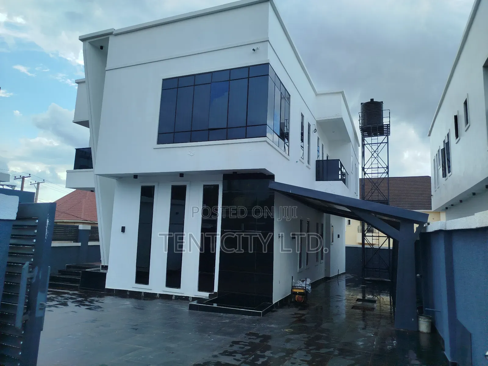 5bdrm Duplex in Thinker'S Corner, Enugu for sale in Enugu