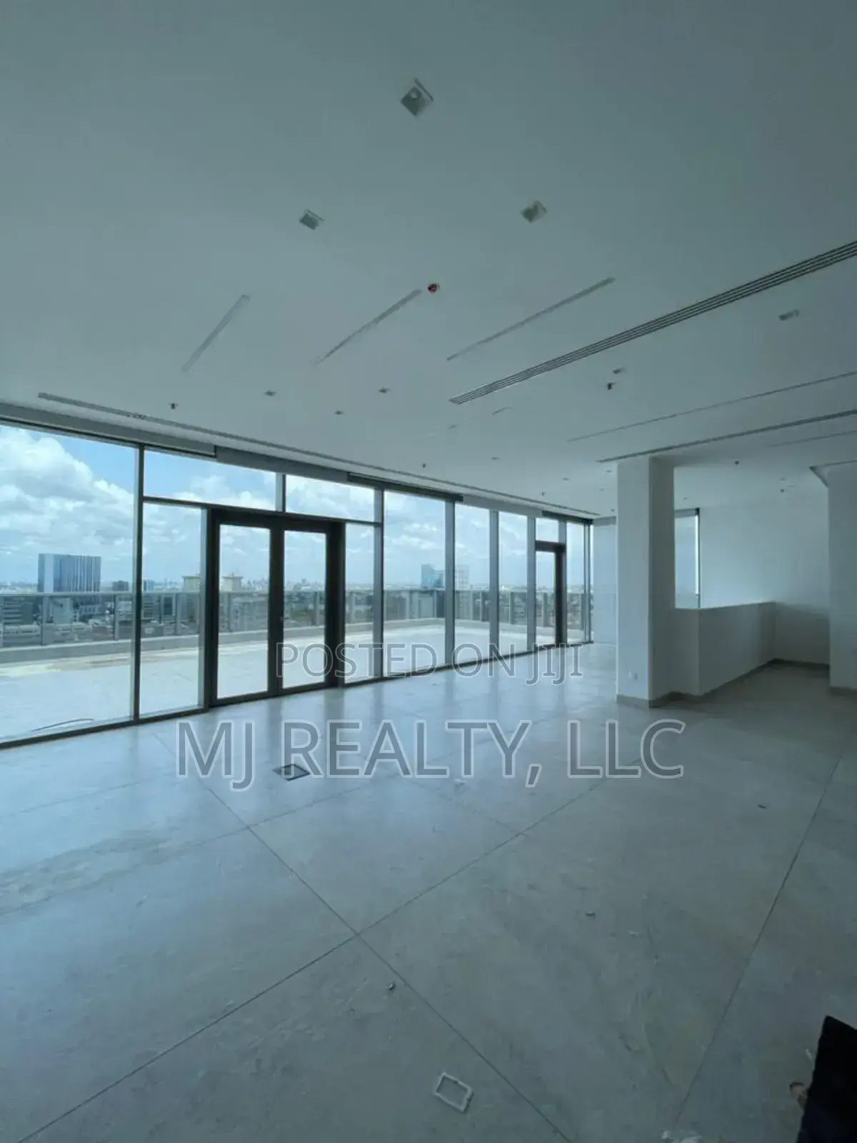 160 SQM Penthouse Office Space at Vi in Ademola Adetokunbo