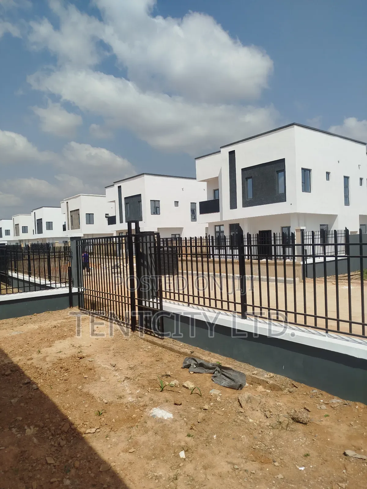 4bdrm Duplex in Centenary Estate, Enugu for sale in Enugu