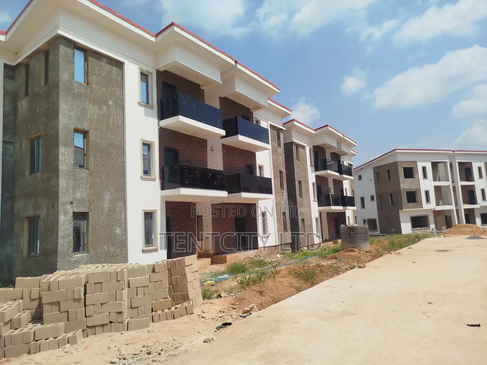 5bdrm Duplex in Shalom Estate, Enugu for sale in Enugu