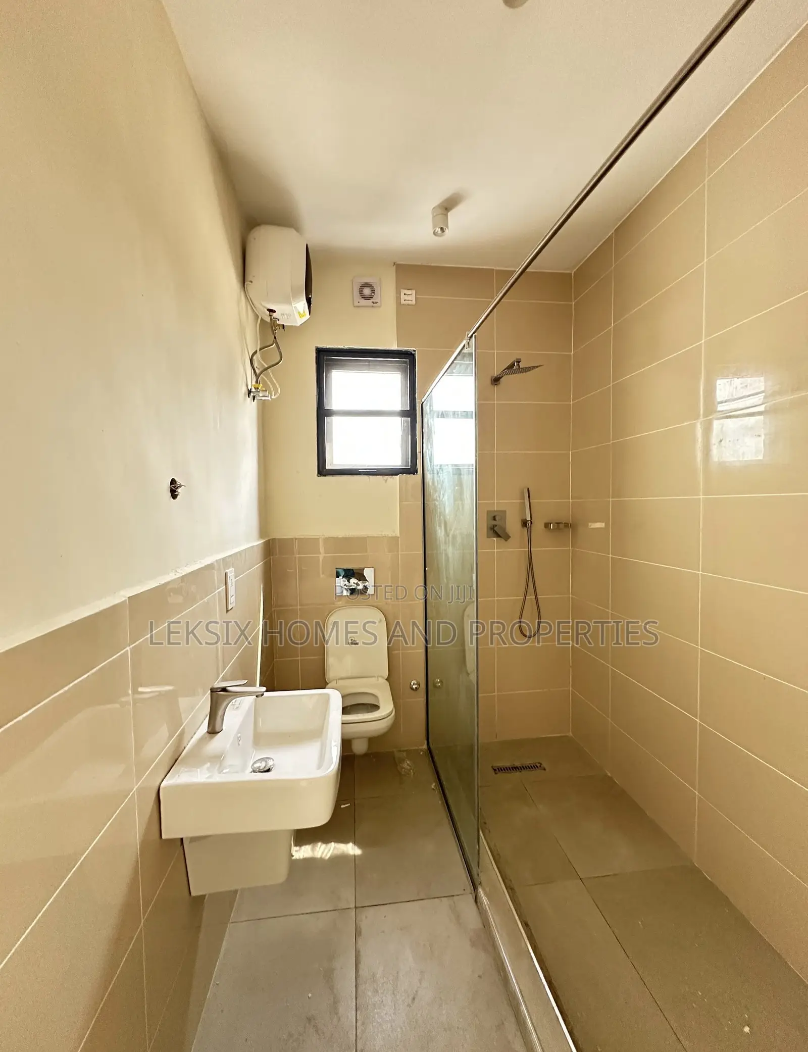 3bdrm Apartment in A Well Secured, Lekki Phase 1 for sale in Lekki Phase 1