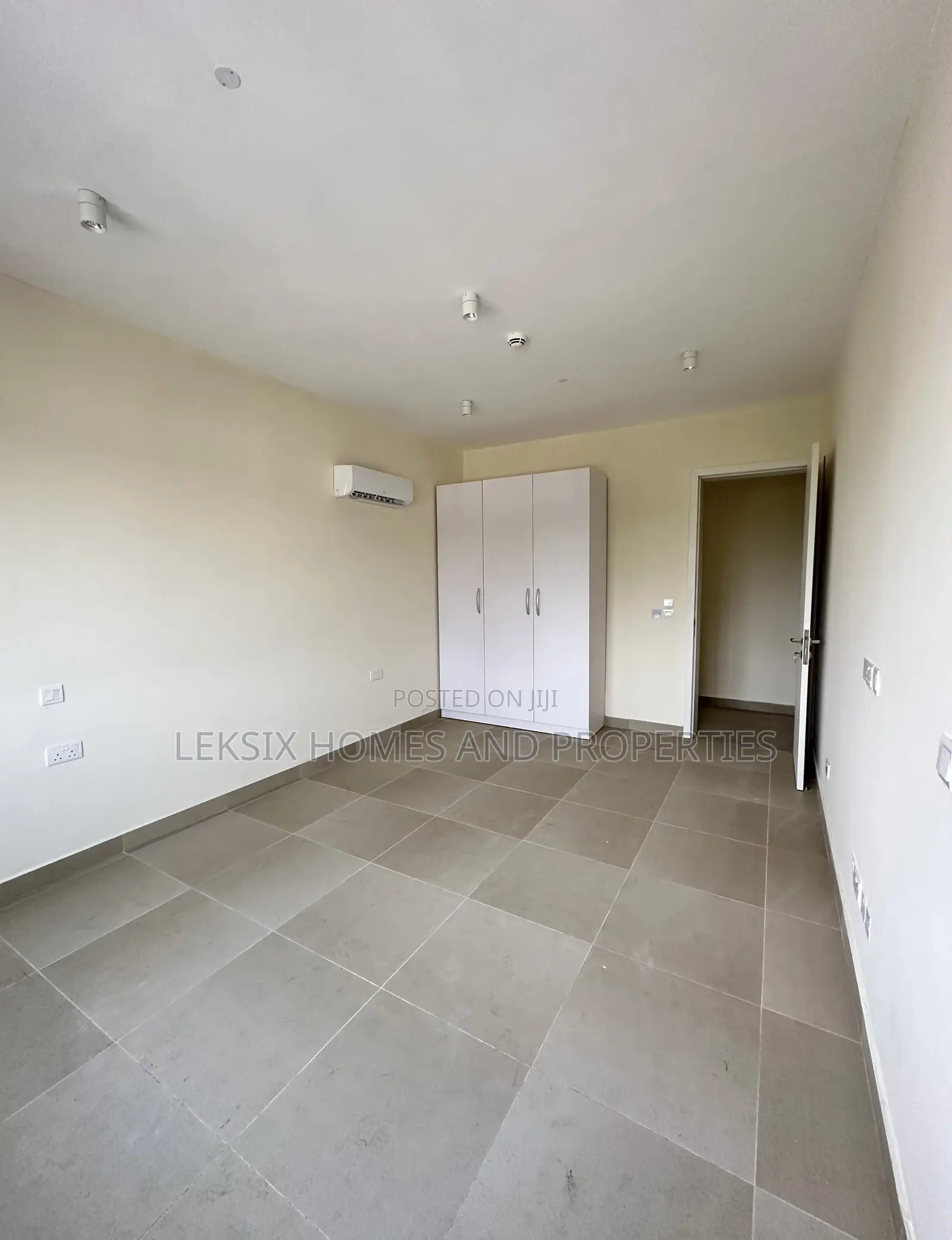 2bdrm Apartment in A Well Secured, Lekki Phase 1 for sale in Lekki Phase 1