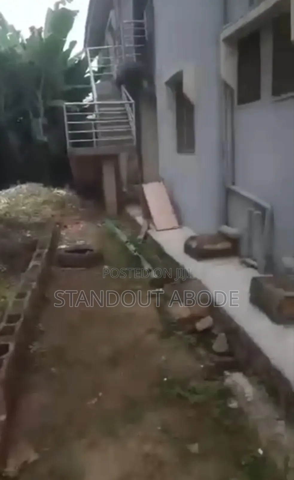 3bdrm Block of Flats in Run Estate, Igando / Ikotun/Igando for sale in Igando / Ikotun/Igando