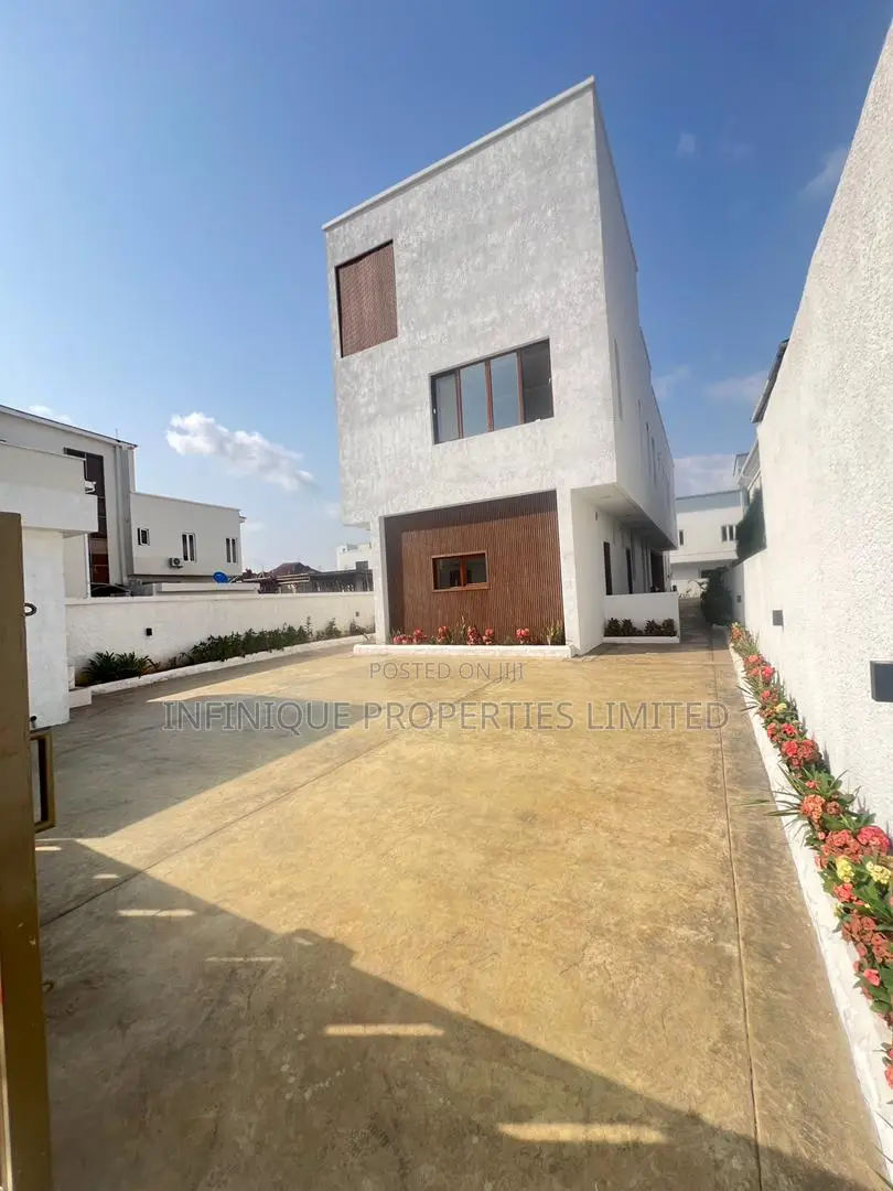 4bdrm Duplex in Osapa london for sale in Osapa london