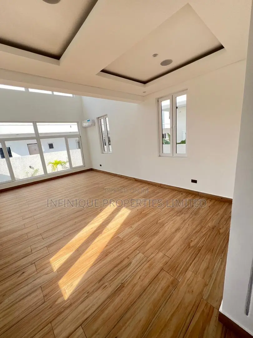 4bdrm Duplex in Osapa london for sale in Osapa london