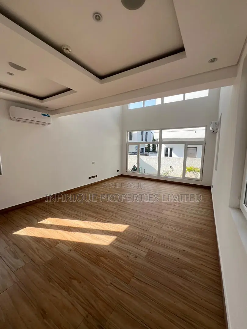 4bdrm Duplex in Osapa london for sale in Osapa london