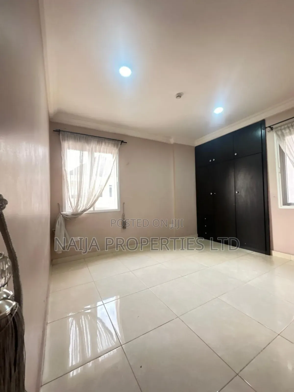 3bdrm Apartment in Chevyview Estate, Lekki for rent in Lekki
