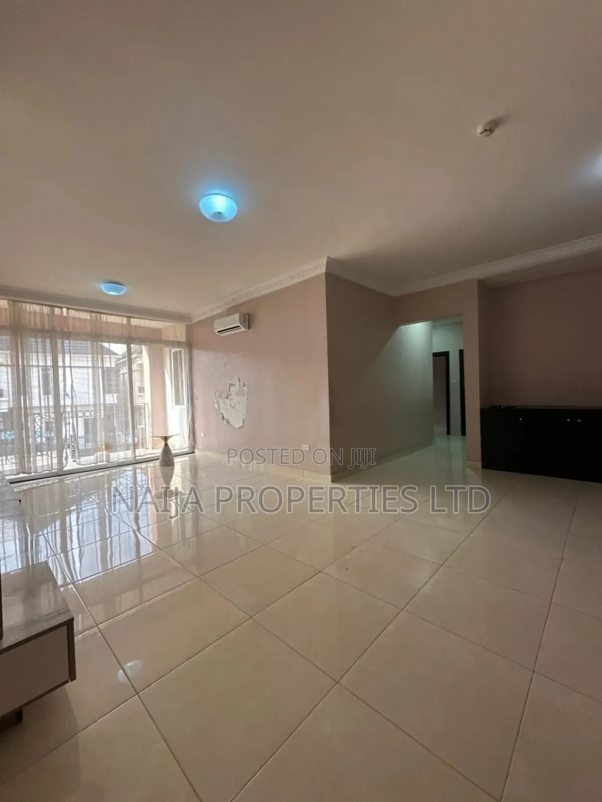 3bdrm Apartment in Chevyview Estate, Lekki for rent in Lekki