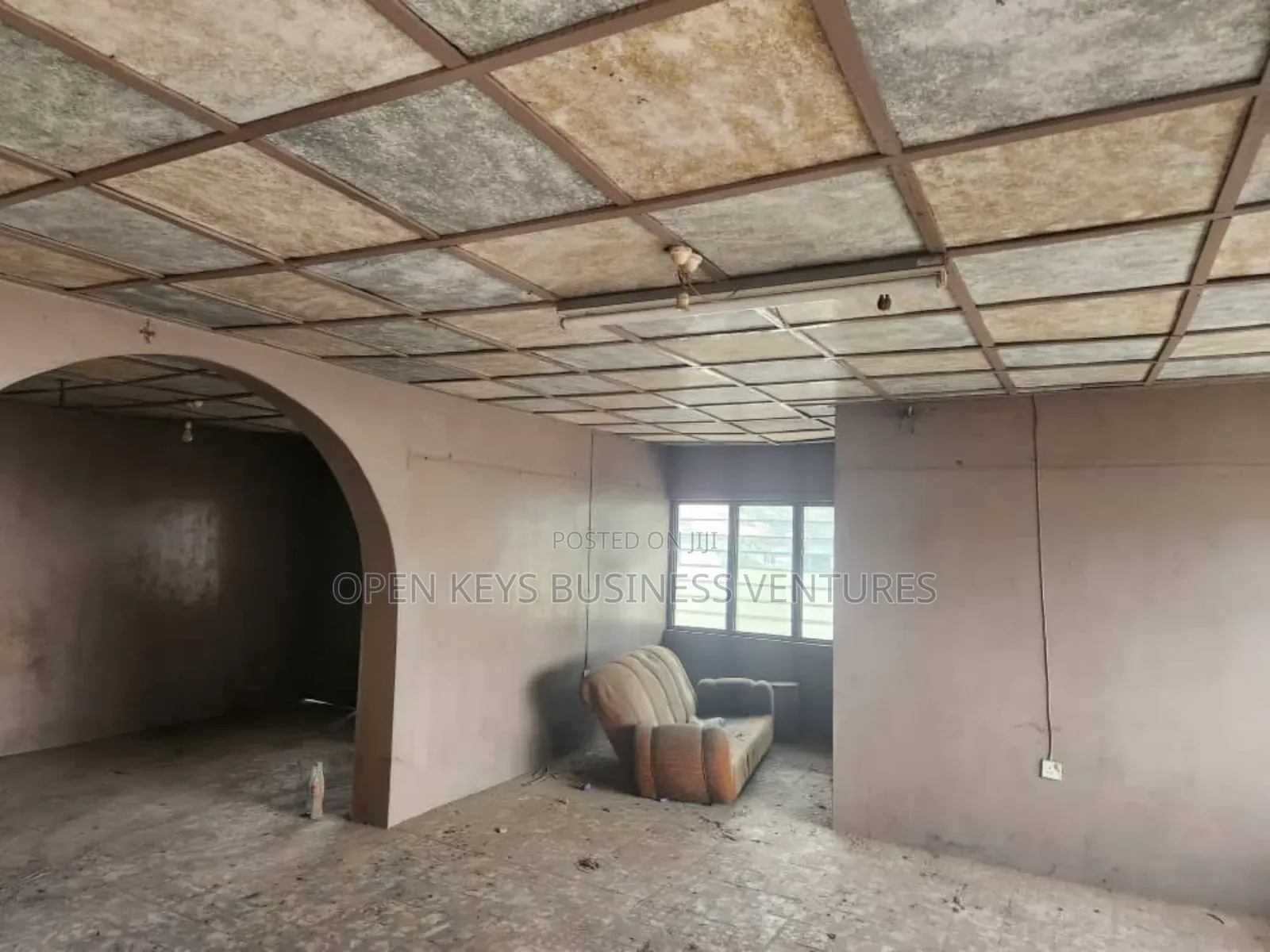5bdrm Apartment in Alakia for sale in Alakia