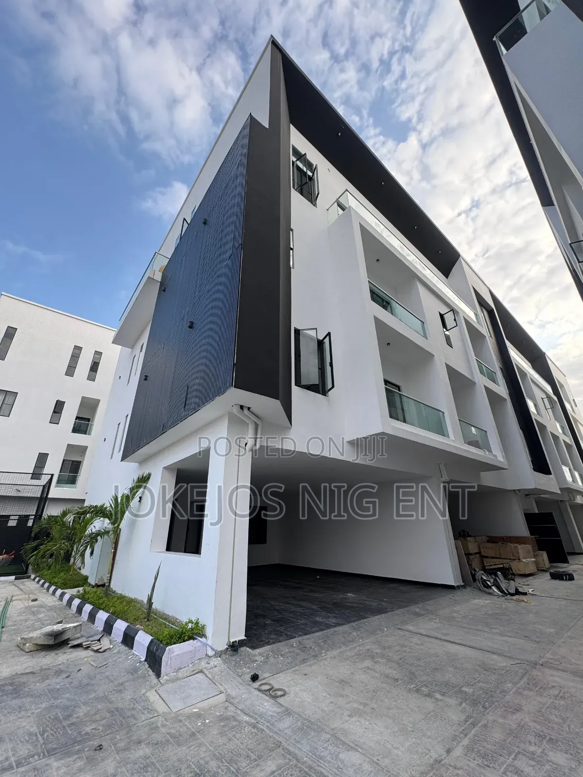 4bdrm Townhouse/Terrace in Ikate for sale in Ikate