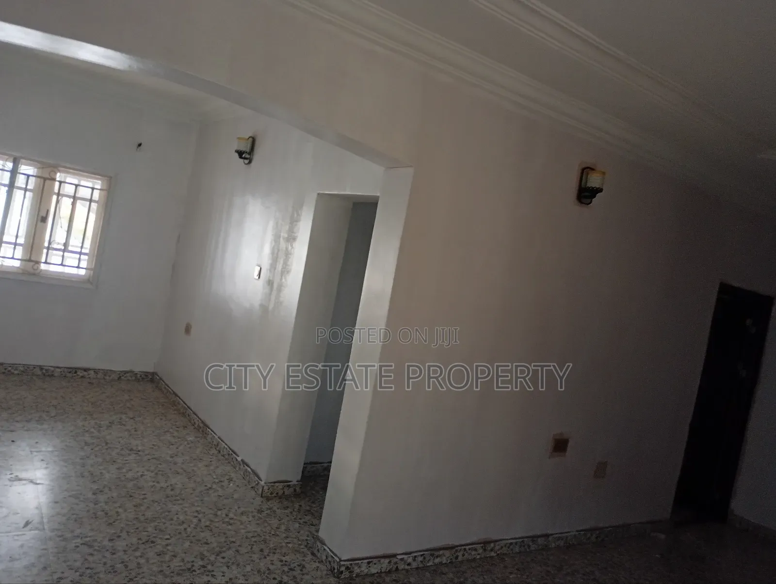 2bdrm Block of Flats in Hrh Estate, Port-Harcourt for rent in Port-Harcourt