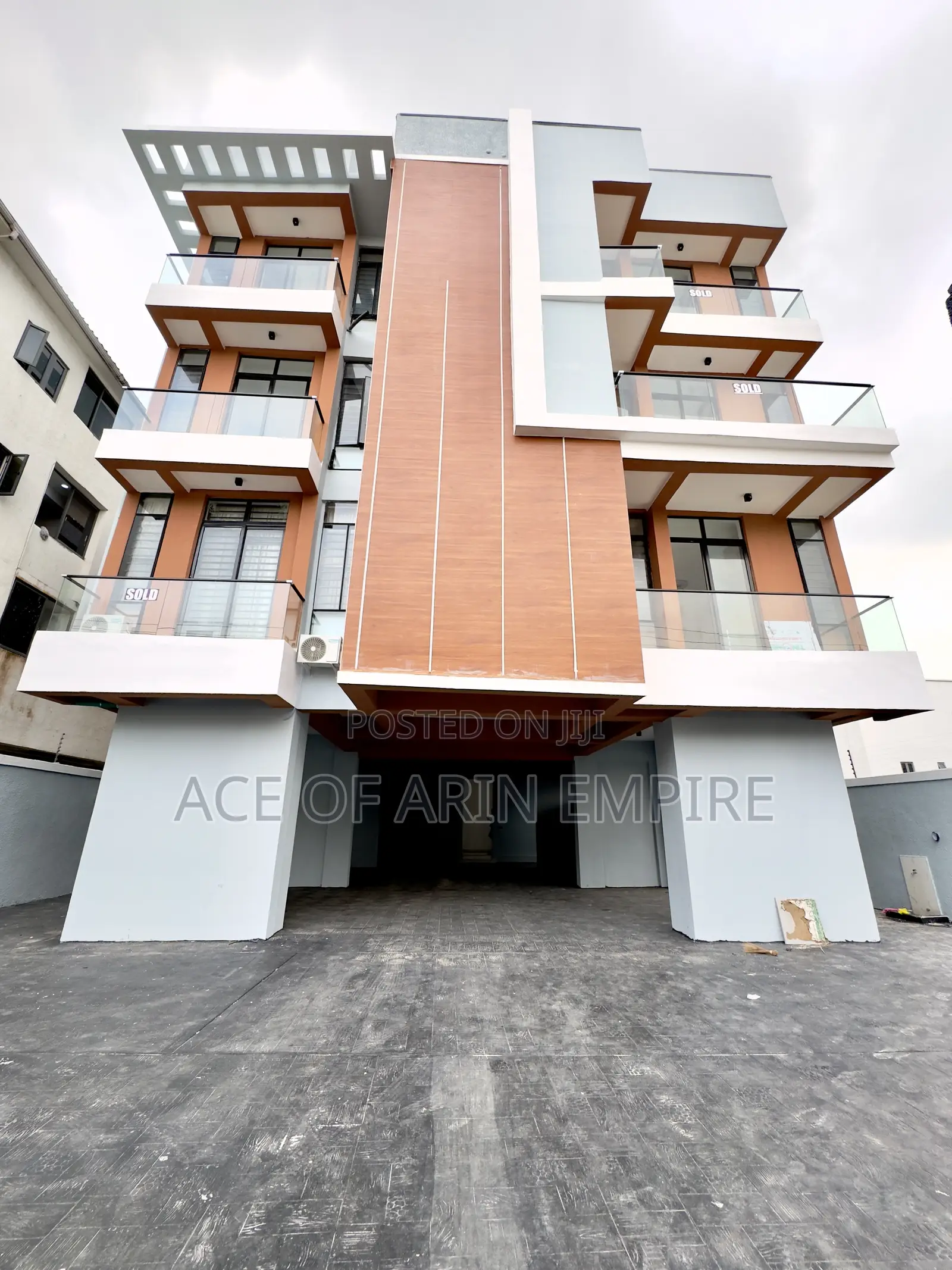 2bdrm Apartment in Chevron for sale in Chevron
