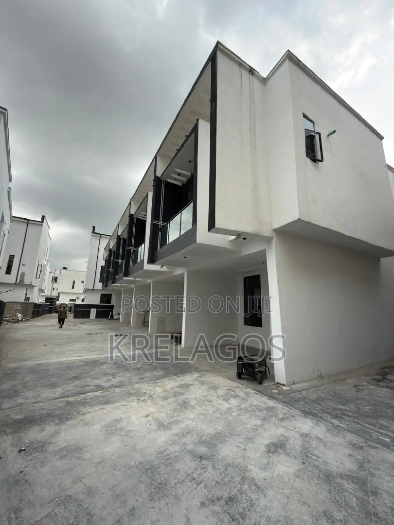 4bdrm Townhouse/Terrace in Chevron for sale in Chevron