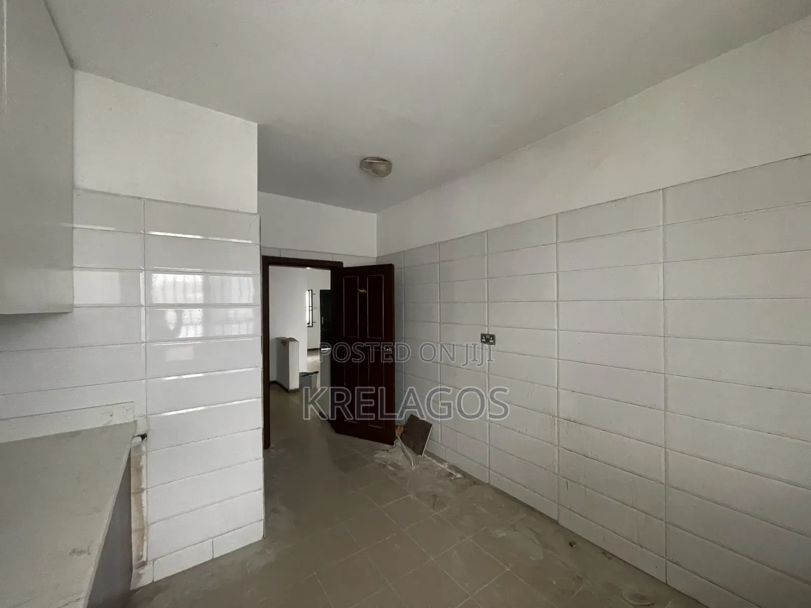4bdrm Townhouse/Terrace in Chevron for sale in Chevron