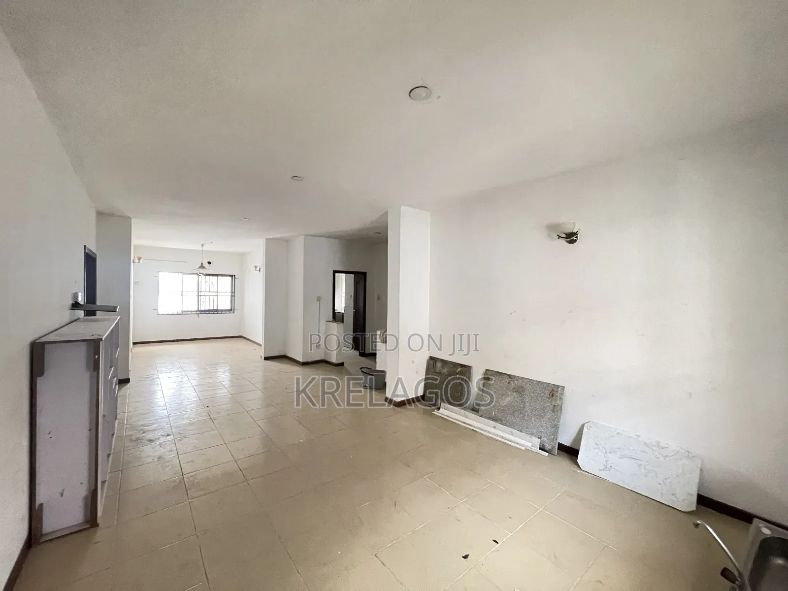 4bdrm Townhouse/Terrace in Chevron for sale in Chevron