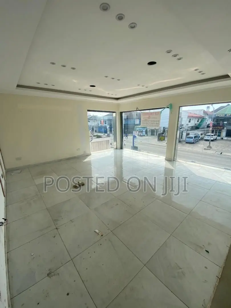 1bdrm House in Lekki Phase 1 For for rent in Lekki Phase 1