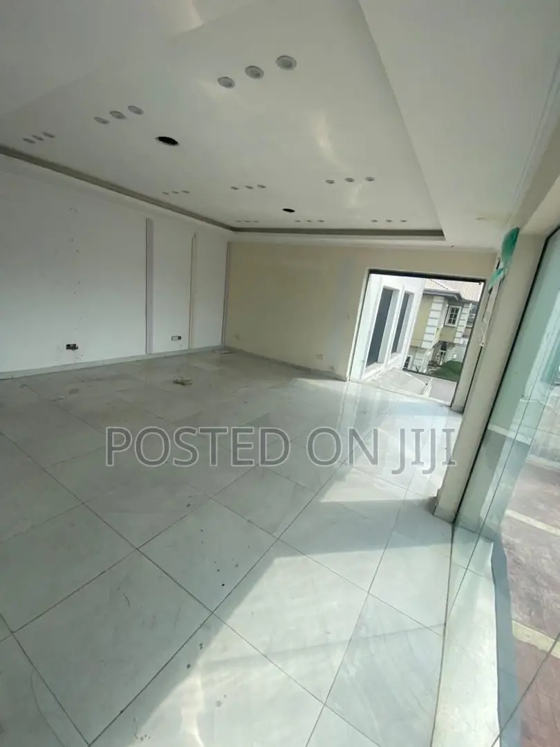 1bdrm House in Lekki Phase 1 For for rent in Lekki Phase 1
