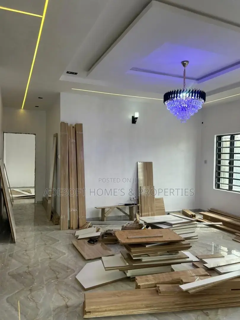 3bdrm Bungalow in Ahoyaya Estate, Jericho for sale in Jericho