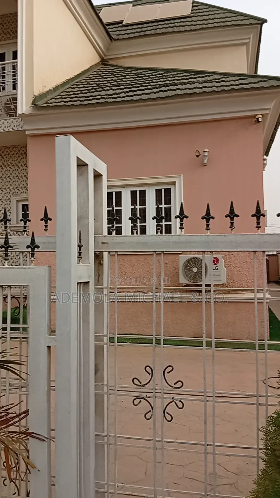 5bdrm Penthouse in River Park Estate, Lugbe District for sale in Lugbe District