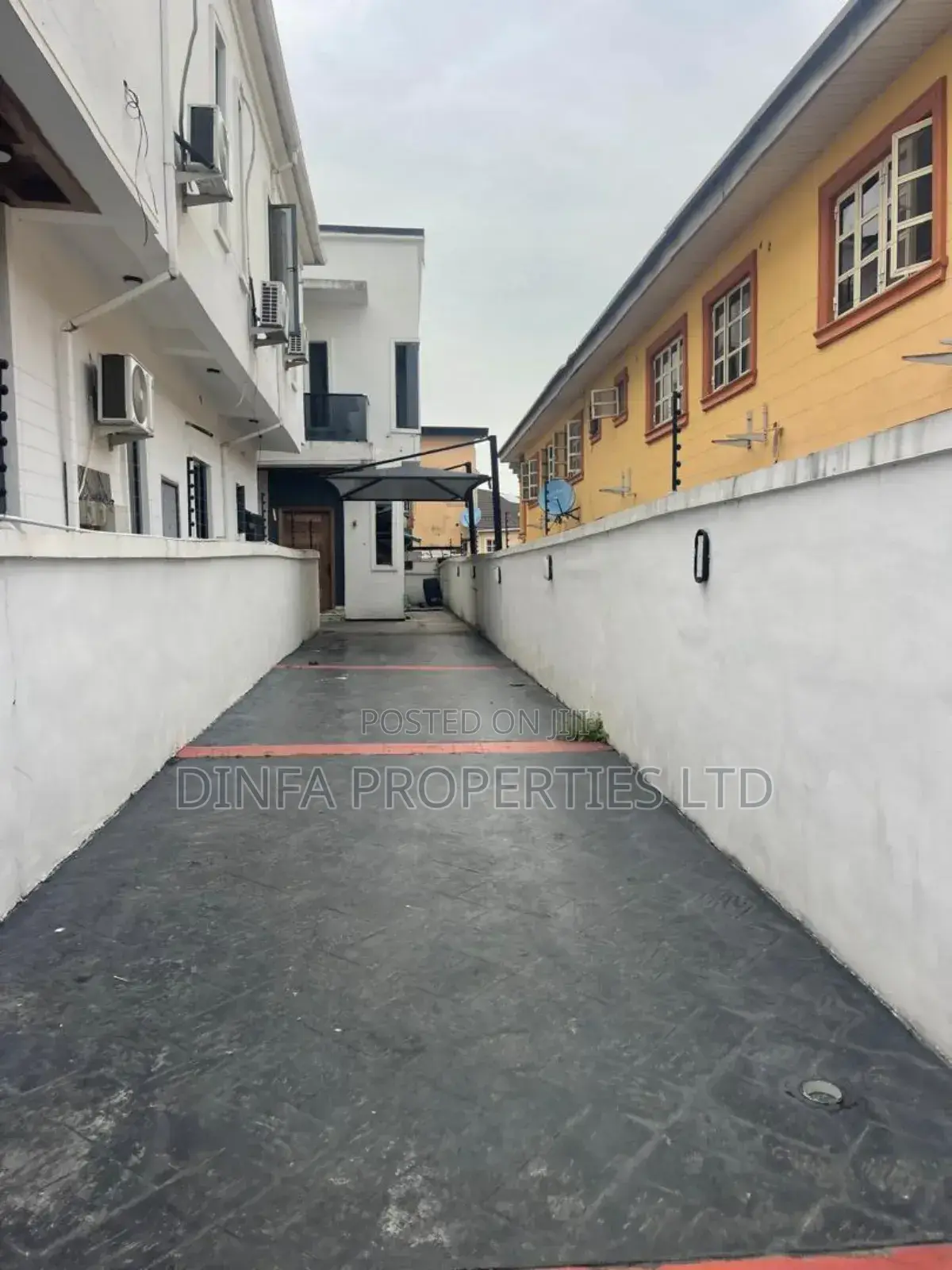 4bdrm Duplex in Ikota for rent in Ikota