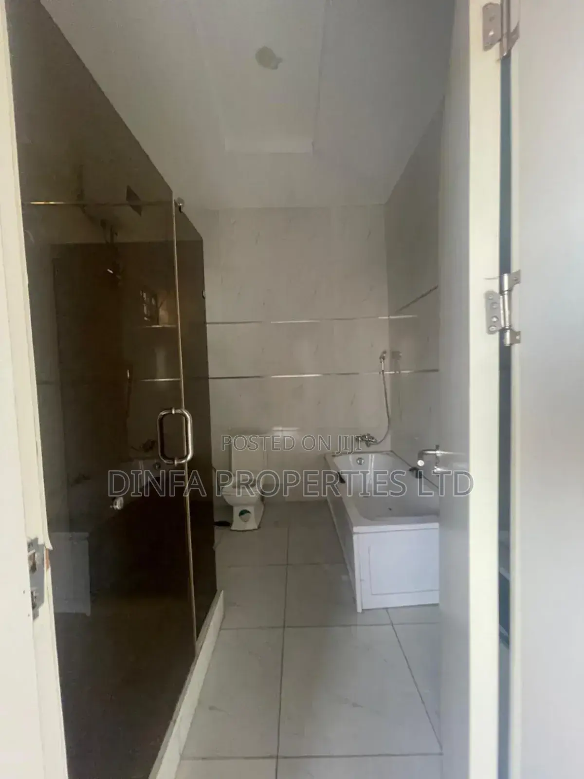 4bdrm Duplex in Ikota for rent in Ikota