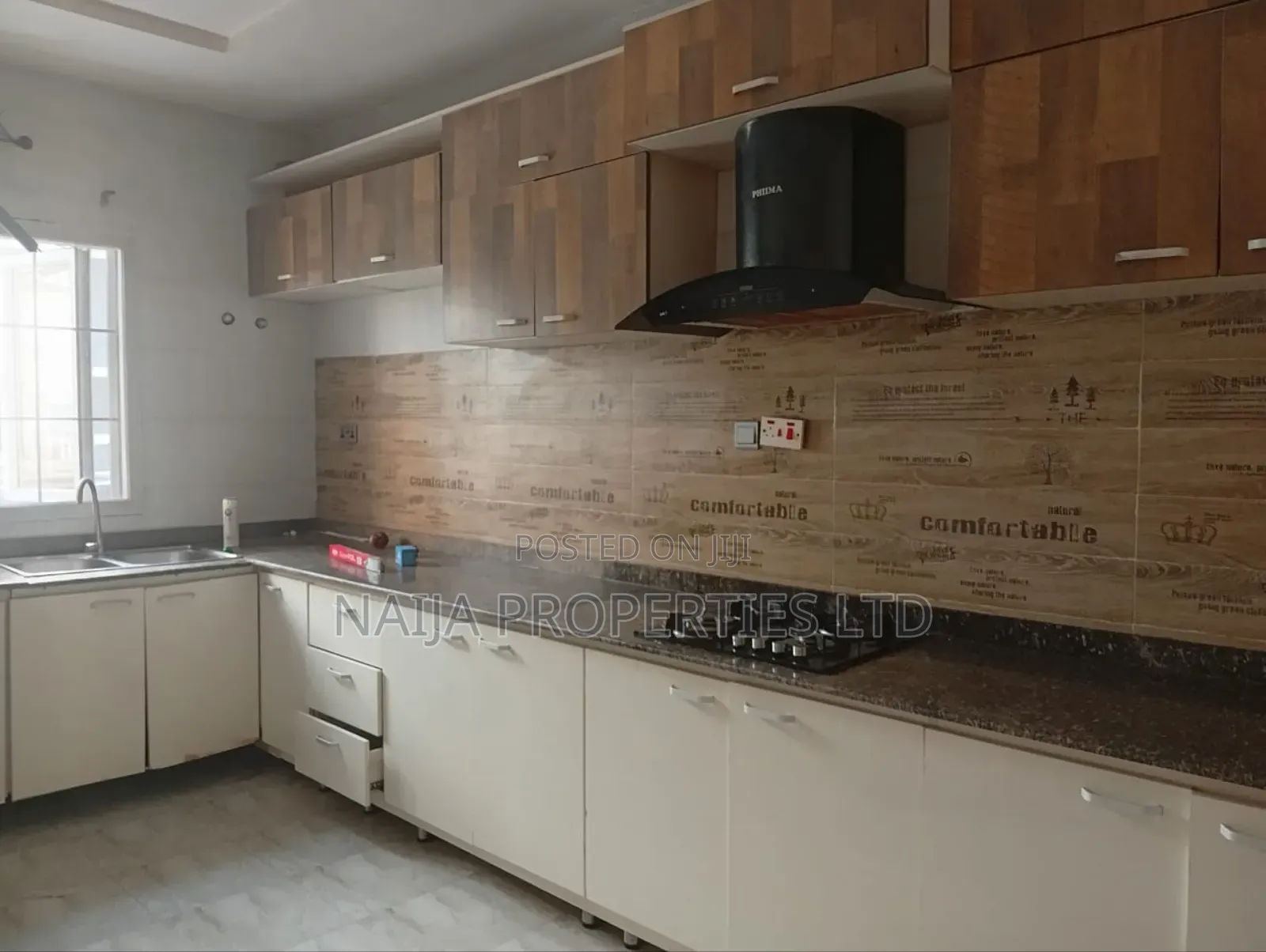 4bdrm Townhouse / Terrace in Royal Pine, Lekki for rent in Lekki