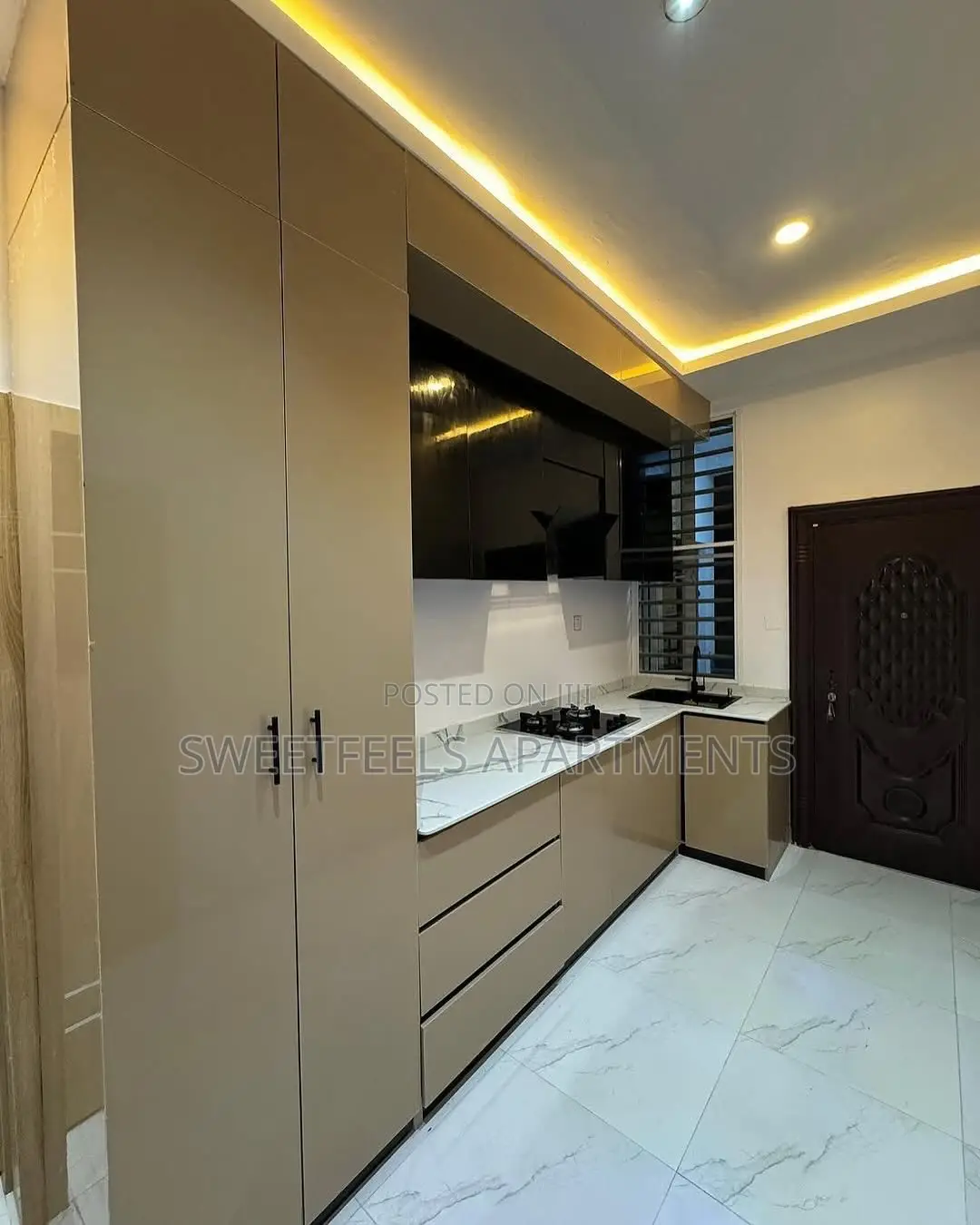 Furnished 2-Bedroom Apartment Available for Short and Long Stays. in Lekki Phase 1