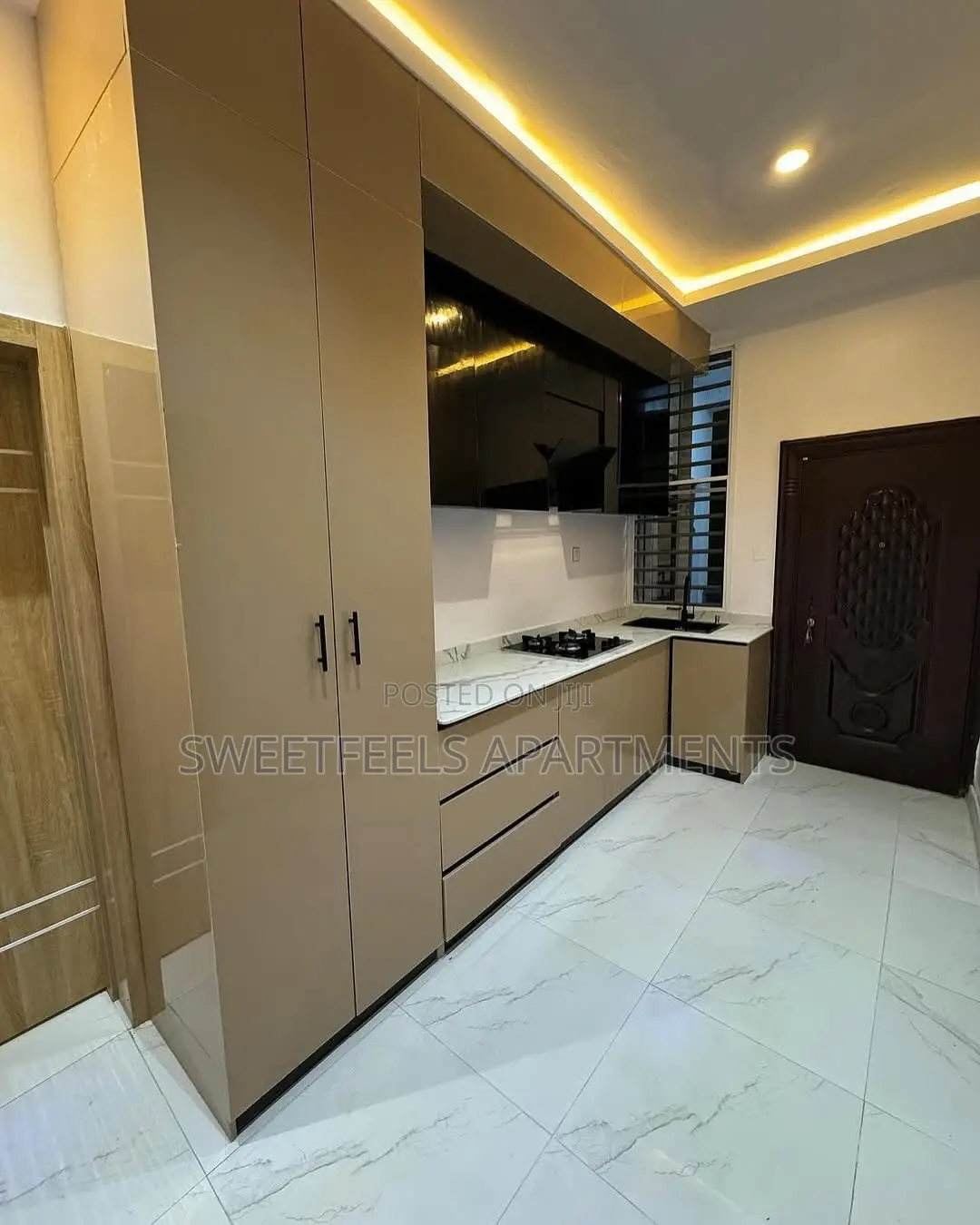 Furnished 2-Bedroom Apartment Available for Short and Long Stays. in Lekki Phase 1