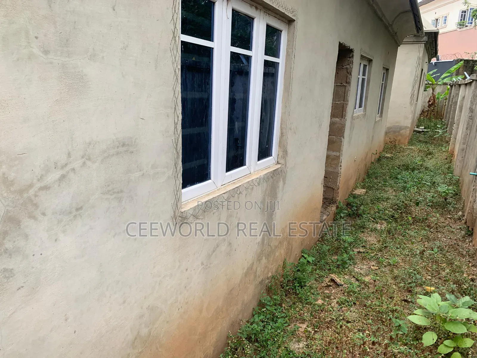 3bdrm Block of Flats in Akoto Estate, Akala Express for sale in Akala Express
